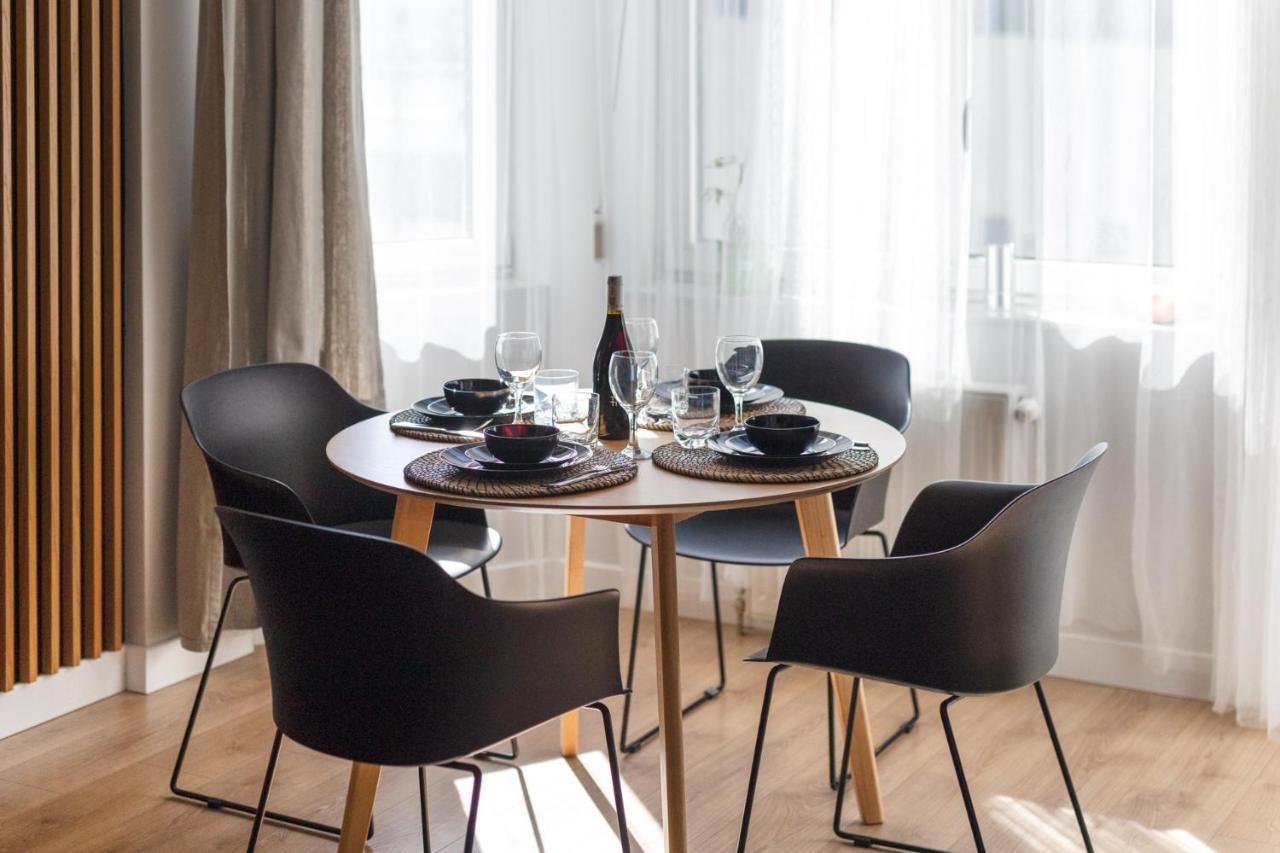 Stylowy Apartament Z Pieknym Widokiem Na Miasto Varšava Exteriér fotografie
